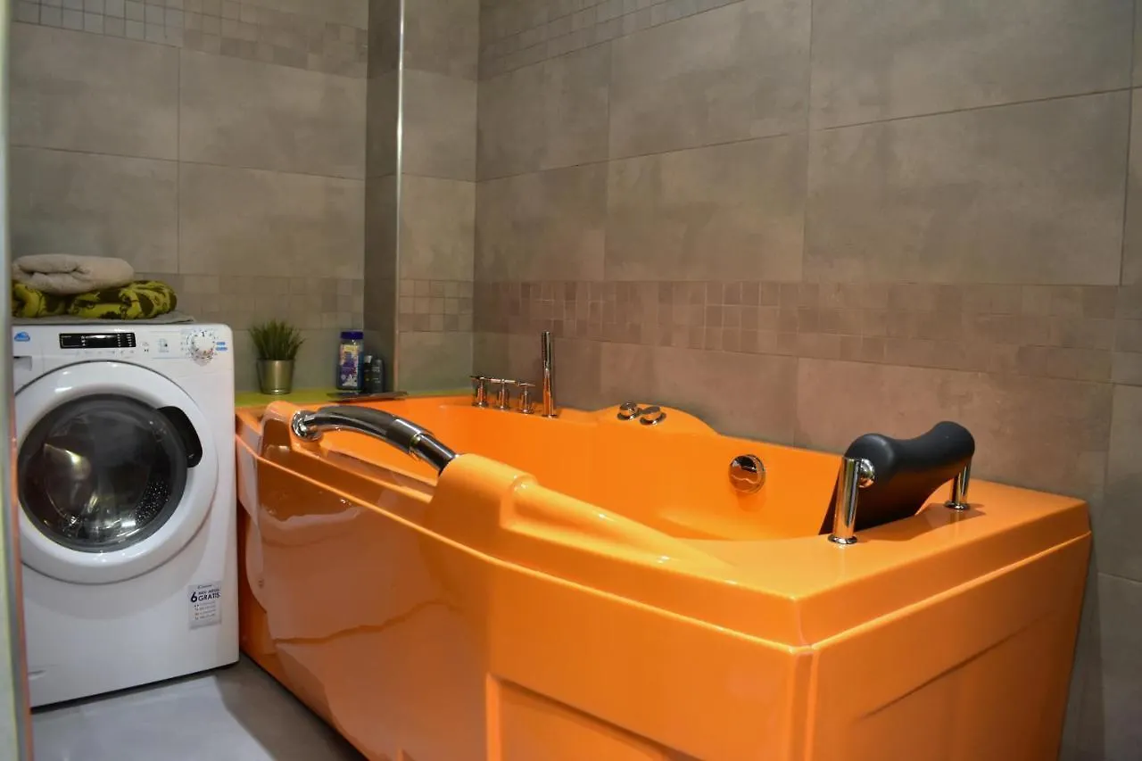 New Central Rooftop With Private Wellness, Sauna & Whirlpool Bath Prague